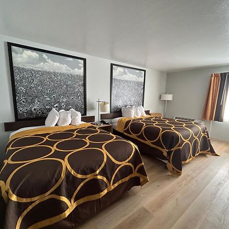 Super 8 By Wyndham Sterling Co Hotel Luaran gambar