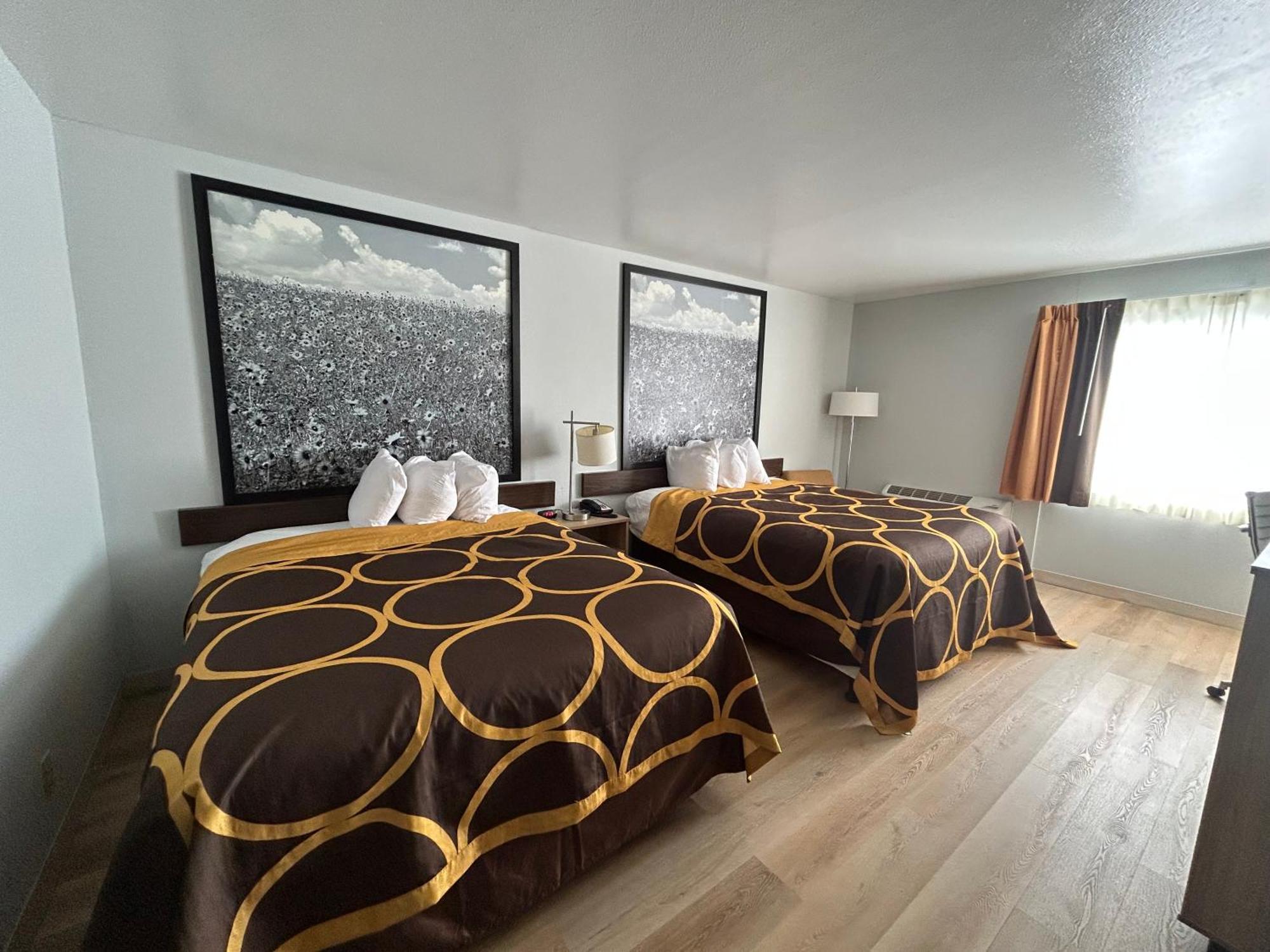 Super 8 By Wyndham Sterling Co Hotel Luaran gambar