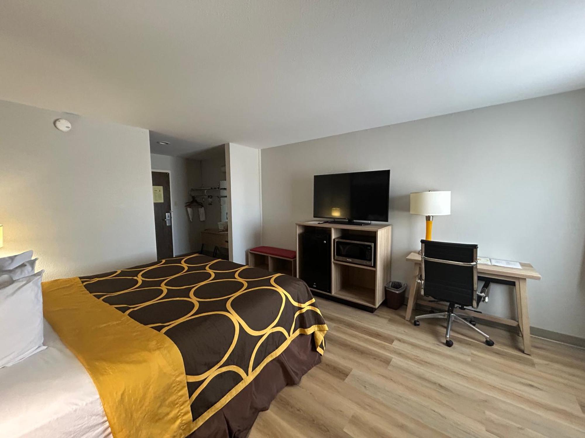 Super 8 By Wyndham Sterling Co Hotel Luaran gambar