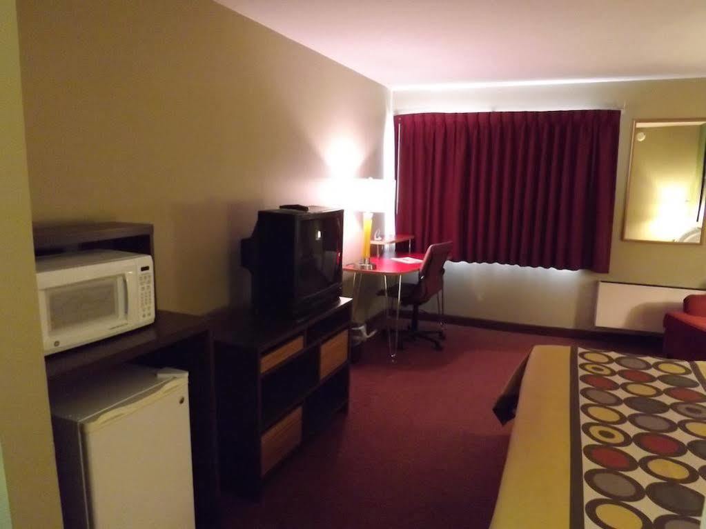 Super 8 By Wyndham Sterling Co Hotel Luaran gambar